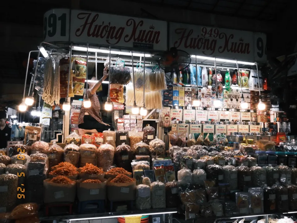 Bàn ăn tại Kiều Gia